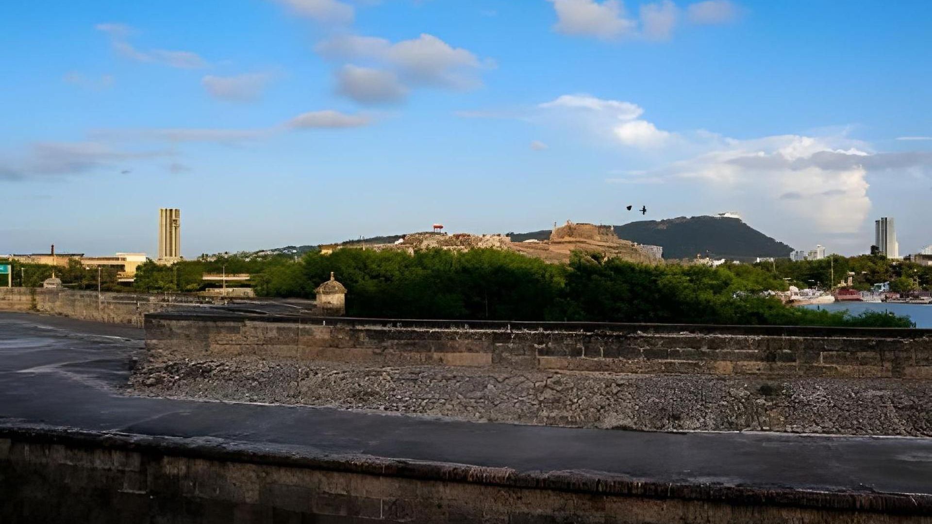 Relaxing New W/ Balcony In Getsemani! * Cartagena