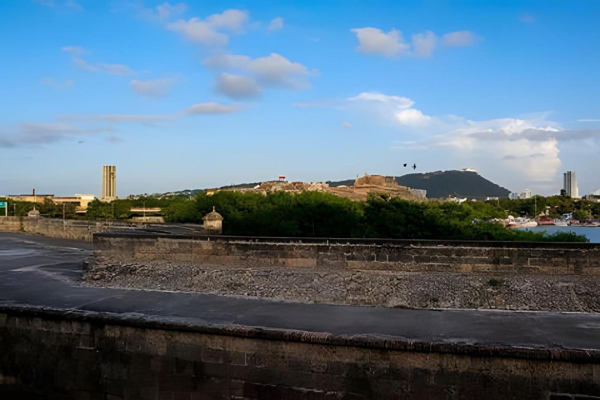 Relaxing New W/ Balcony In Getsemani! * Cartagena